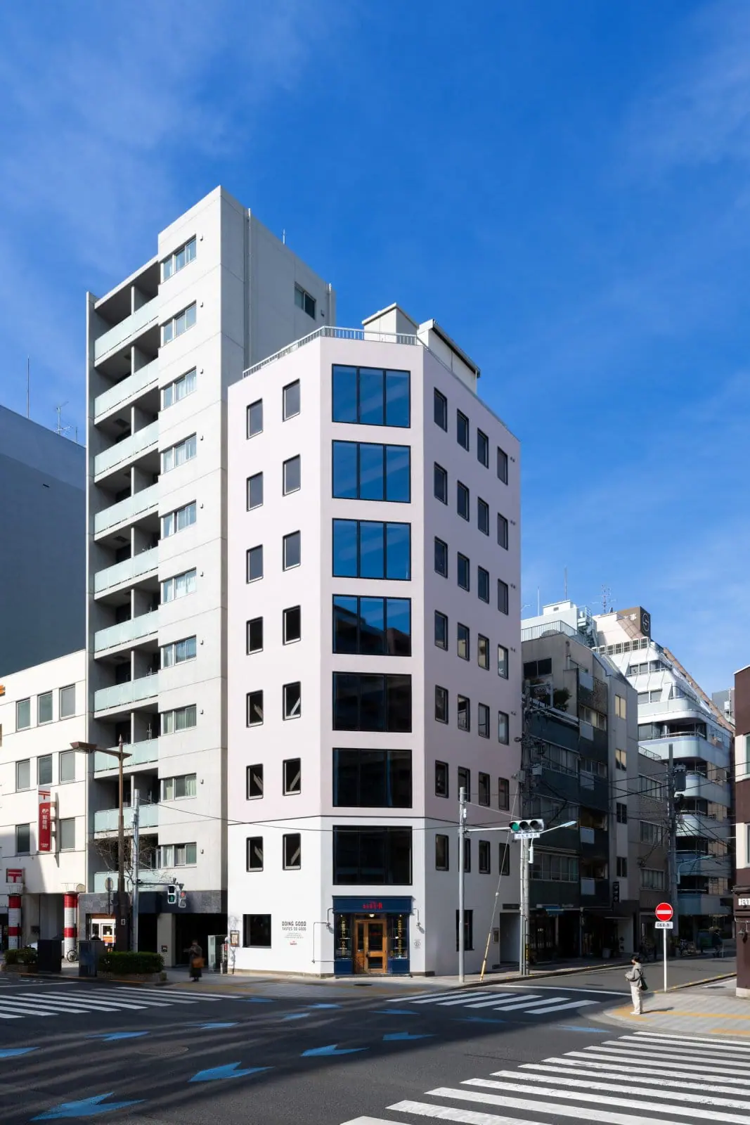 8階建て、中小規模のウィンド小伝馬町ビル外観