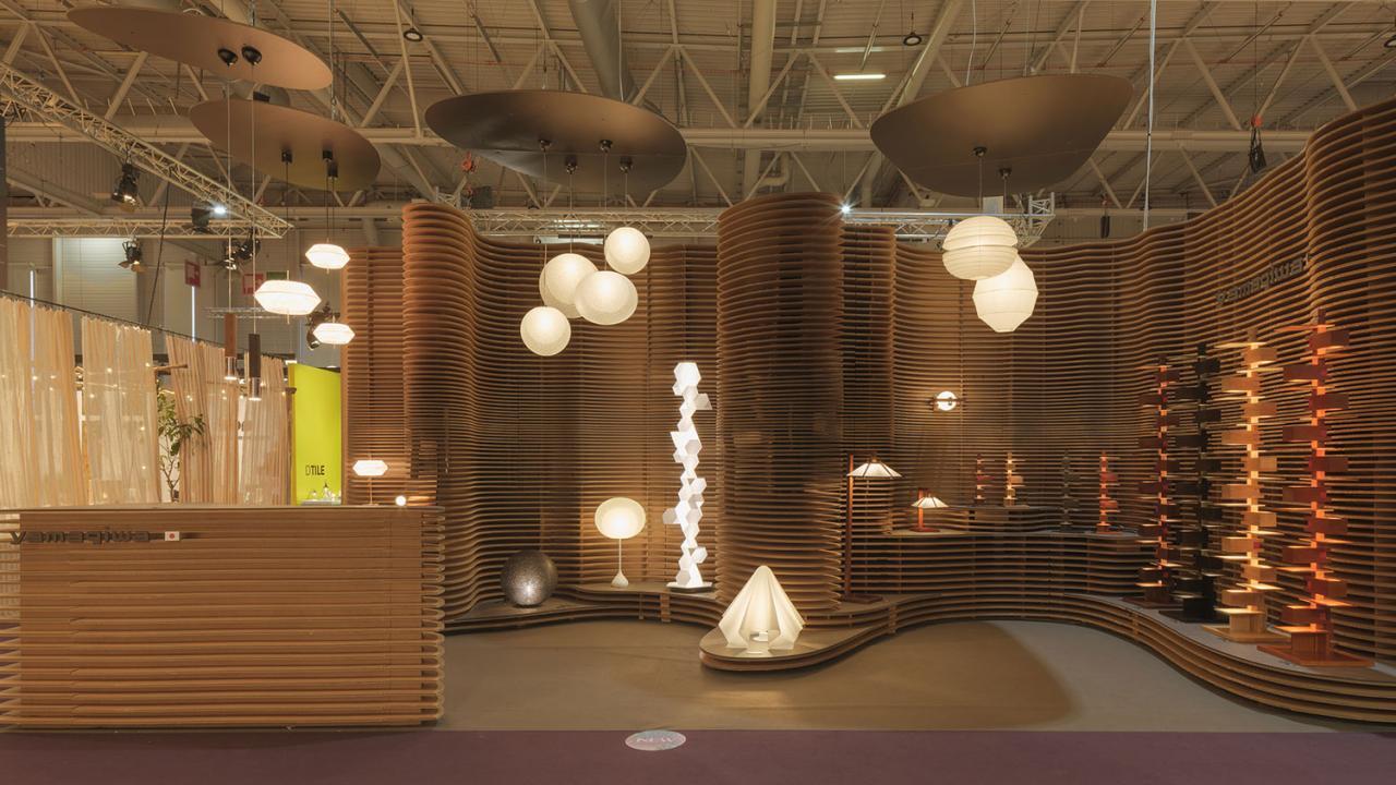 YAMAGIWAのブース、右側が「TALIESINシリーズ」 ©juanjerezstudio