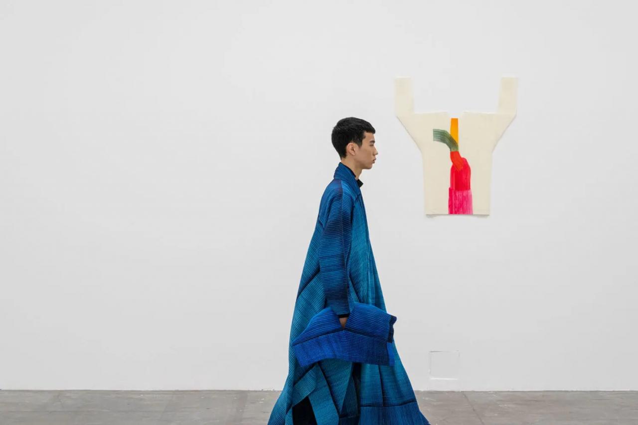 RB_ALL OVER PLEATS シリーズ © ISSEY MIYAKE INC.