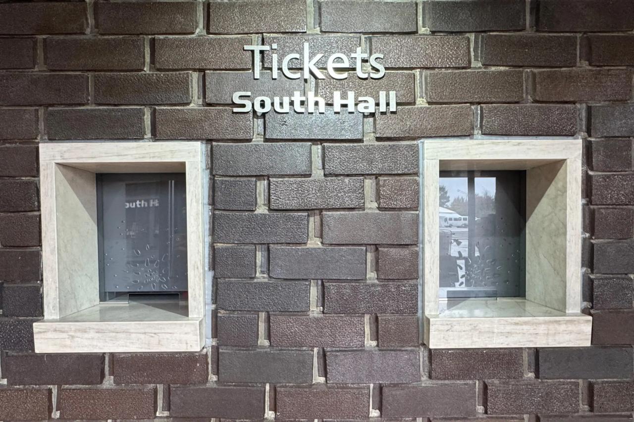サウスホールチケットカウンター