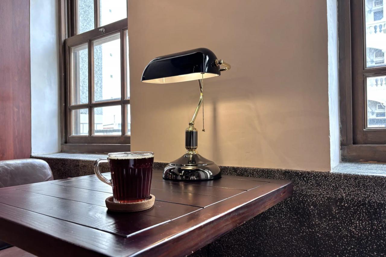ブレンドコーヒー フランツ・カフカ(黒ブドウ・ブルーベリー)。 少し酸味があり、暑い日に飲みたくなるあっさりとした味わい